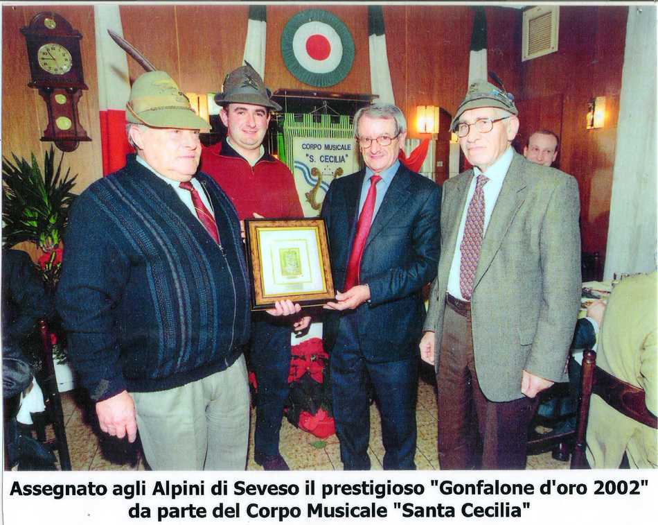 Gonfalone doro 2002